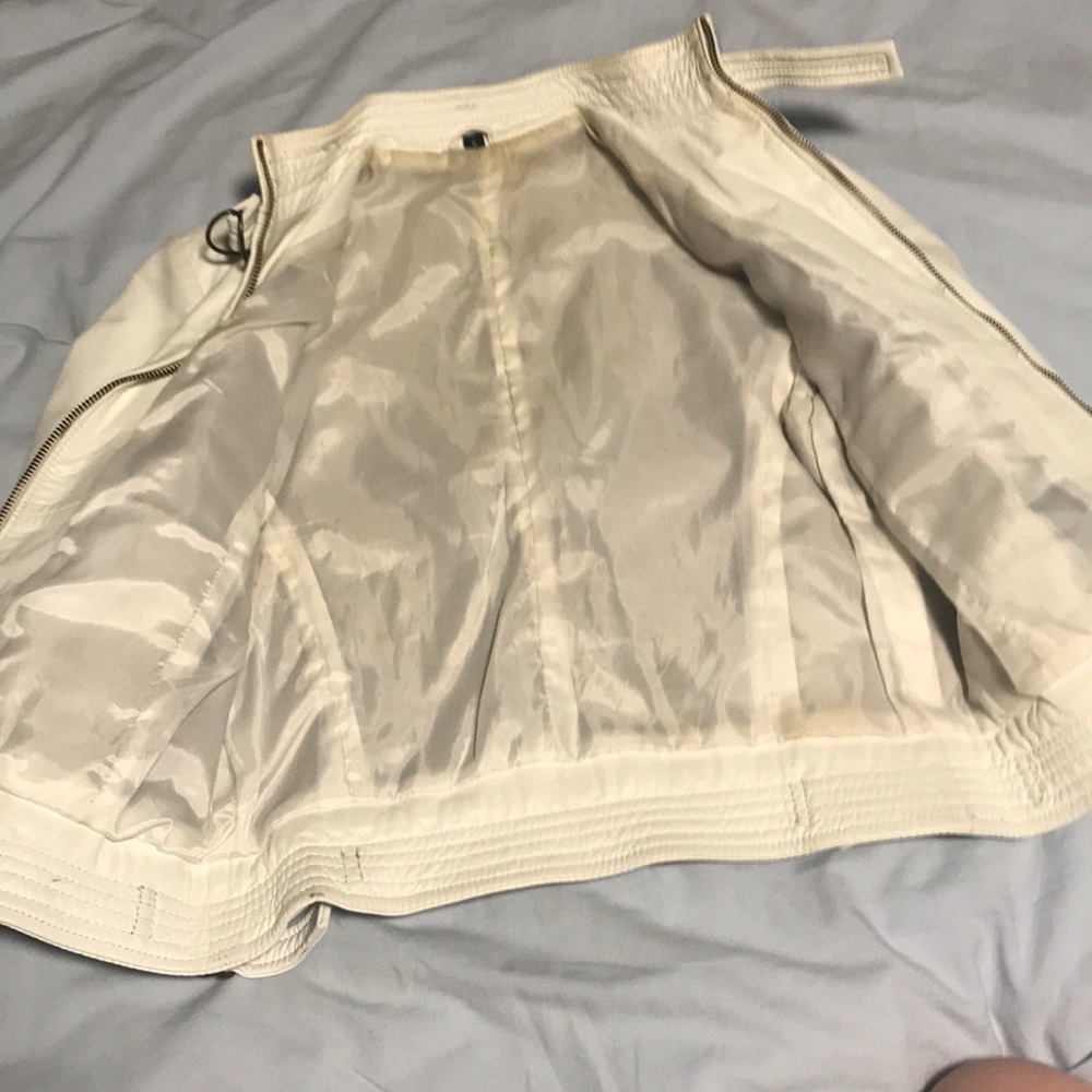 Gorgeous White Leather Jacket Euc - image 4